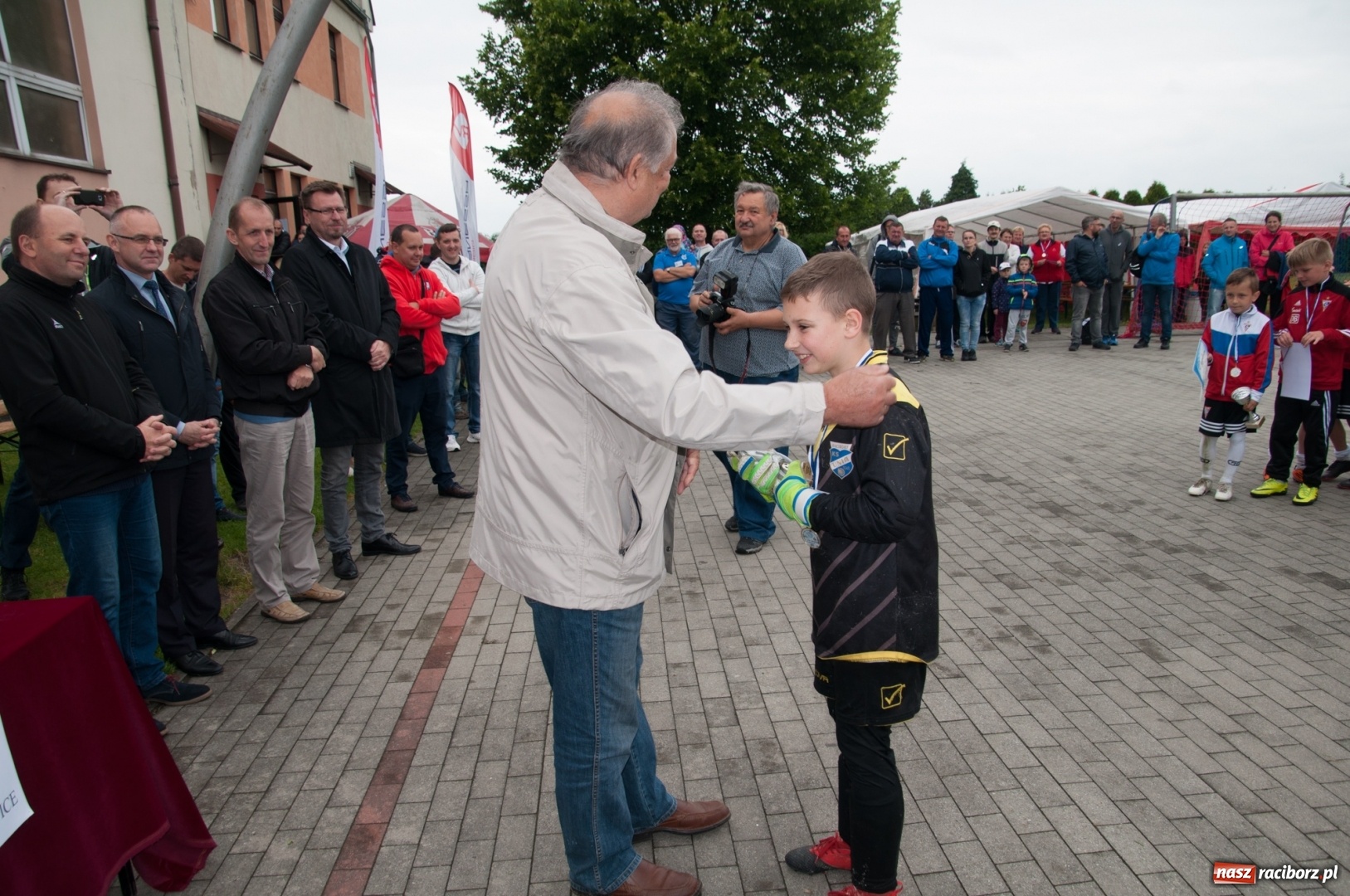 Zdjęcie w galerii na portalu naszraciborz.pl: Raków Częstochowa zwycięzcą turnieju piłki nożnej zorganizowanego przez LKS 07 Markowice wiadomości z regionu