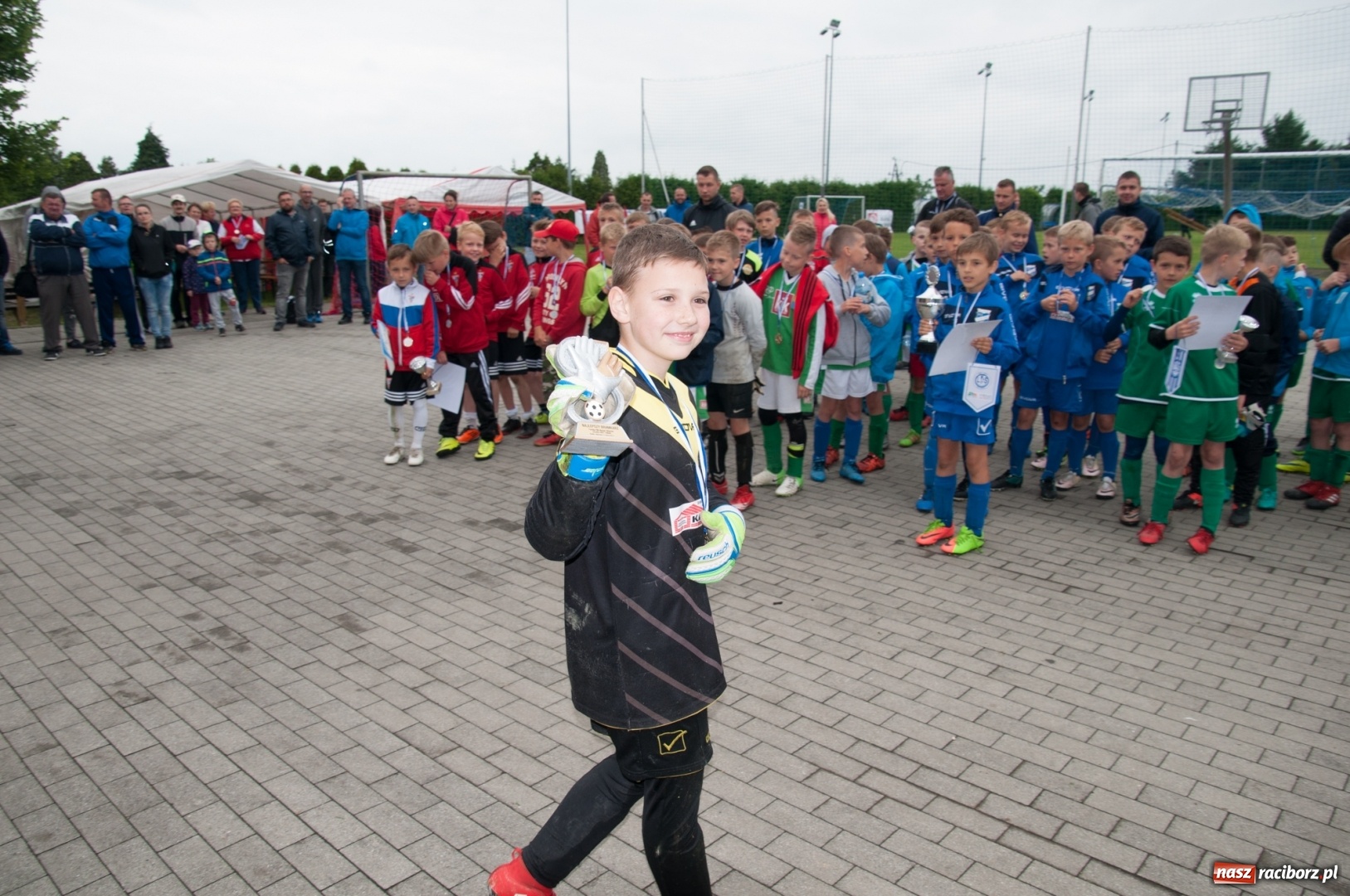 Zdjęcie w galerii na portalu naszraciborz.pl: Raków Częstochowa zwycięzcą turnieju piłki nożnej zorganizowanego przez LKS 07 Markowice wiadomości z regionu