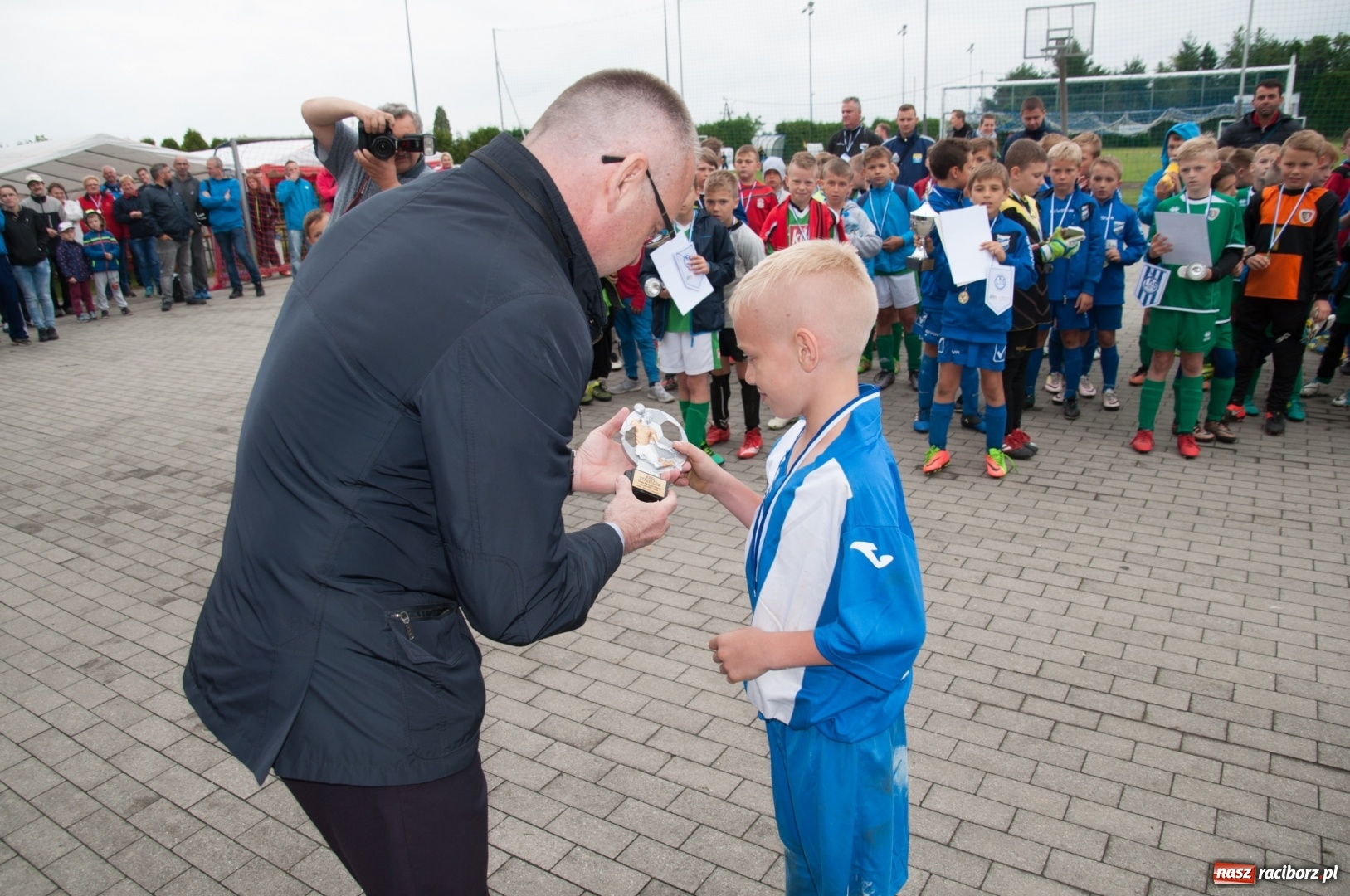Zdjęcie w galerii na portalu naszraciborz.pl: Raków Częstochowa zwycięzcą turnieju piłki nożnej zorganizowanego przez LKS 07 Markowice wiadomości z regionu