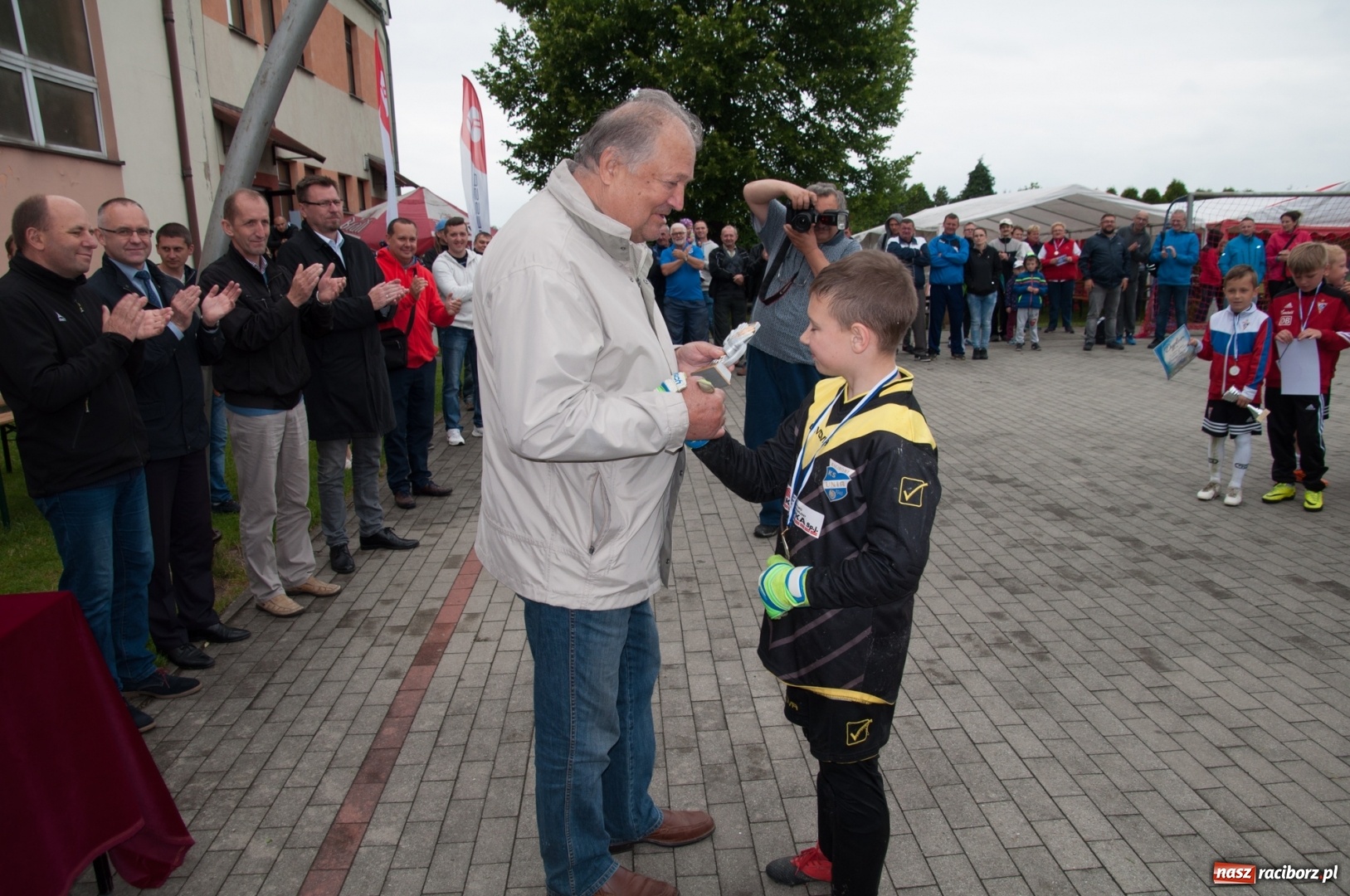 Zdjęcie w galerii na portalu naszraciborz.pl: Raków Częstochowa zwycięzcą turnieju piłki nożnej zorganizowanego przez LKS 07 Markowice wiadomości z regionu