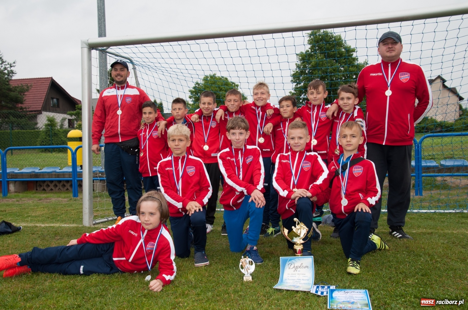 Zdjęcie w galerii na portalu naszraciborz.pl: Raków Częstochowa zwycięzcą turnieju piłki nożnej zorganizowanego przez LKS 07 Markowice wiadomości z regionu