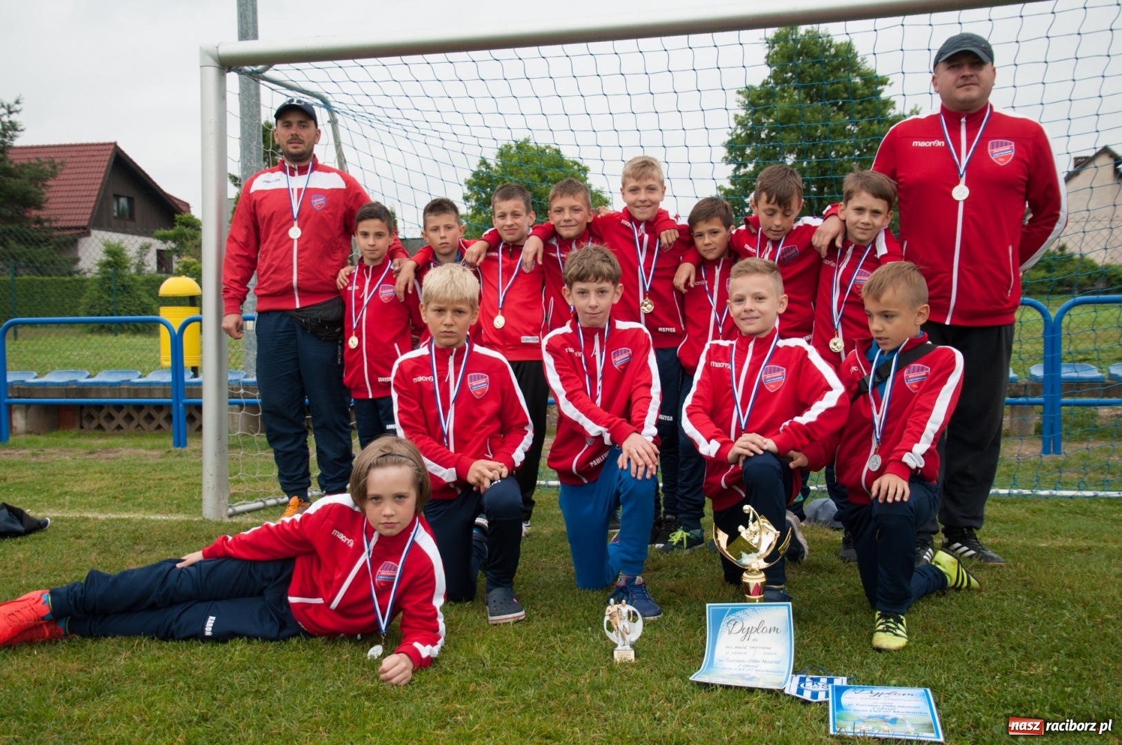 Zdjęcie w galerii na portalu naszraciborz.pl: Raków Częstochowa zwycięzcą turnieju piłki nożnej zorganizowanego przez LKS 07 Markowice wiadomości z regionu