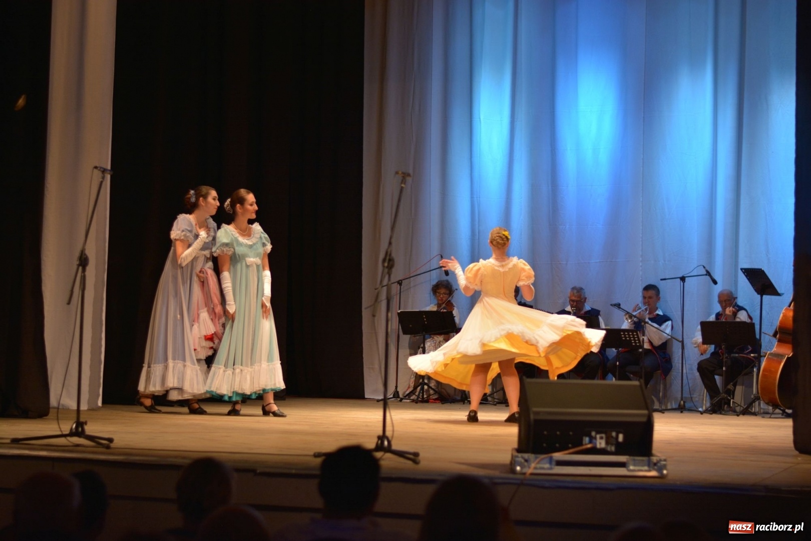 Zdjęcie w galerii na portalu naszraciborz.pl: Folklorem malowane - Strzecha podsumowała sezon artystyczny wiadomości z regionu