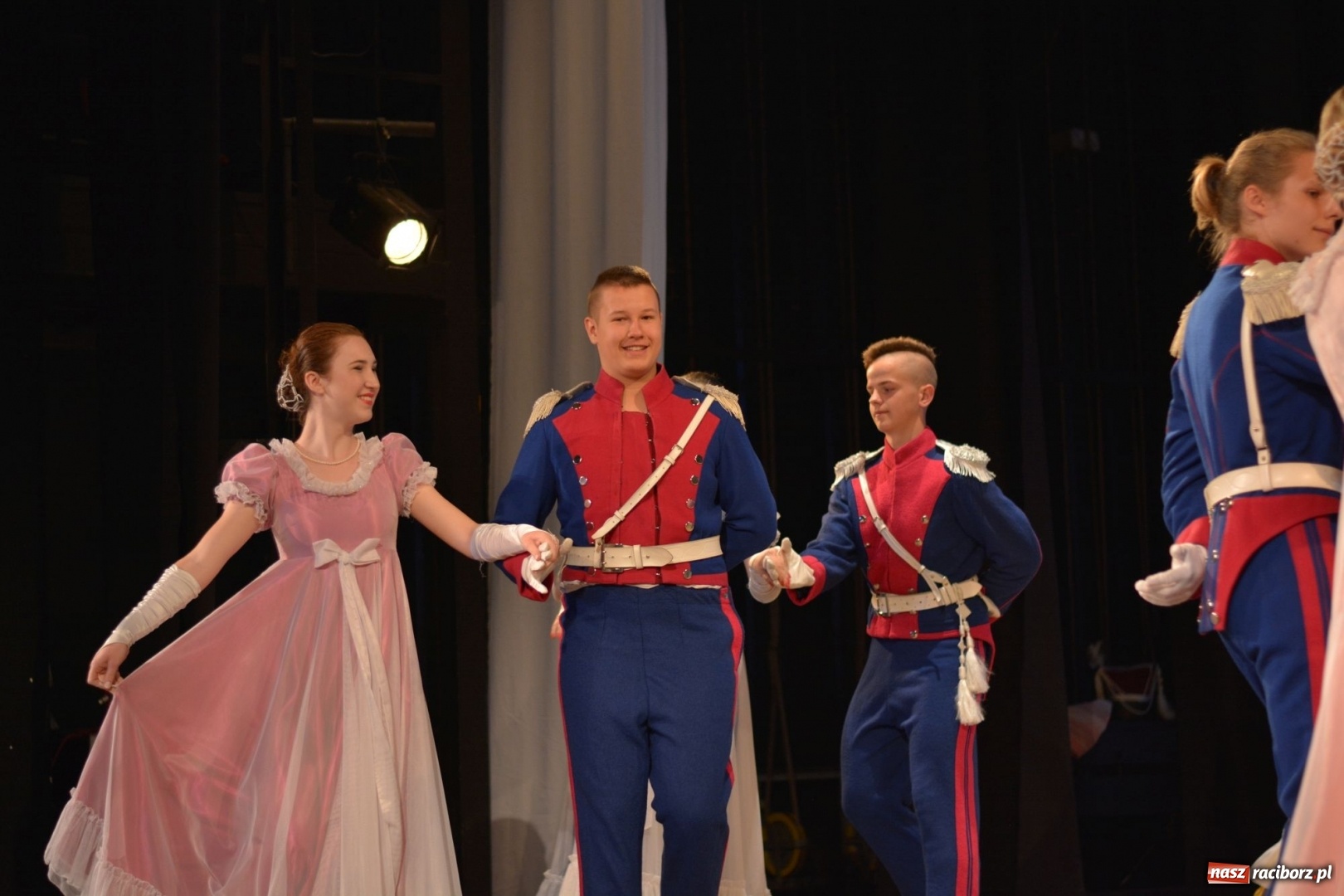 Zdjęcie w galerii na portalu naszraciborz.pl: Folklorem malowane - Strzecha podsumowała sezon artystyczny wiadomości z regionu