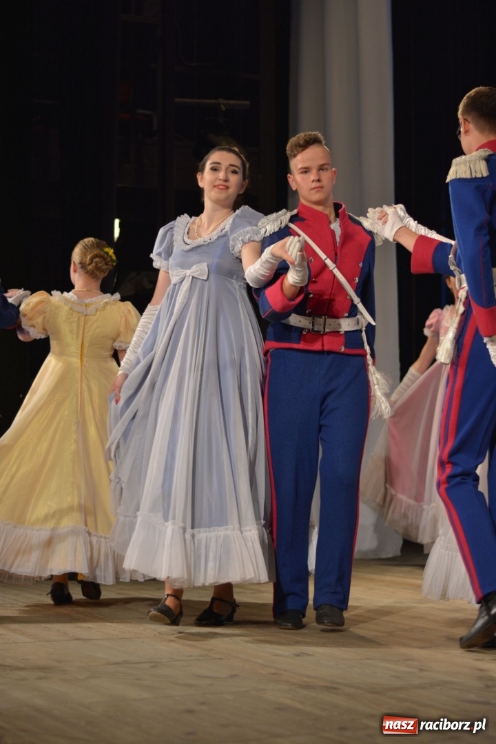 Zdjęcie w galerii na portalu naszraciborz.pl: Folklorem malowane - Strzecha podsumowała sezon artystyczny wiadomości z regionu