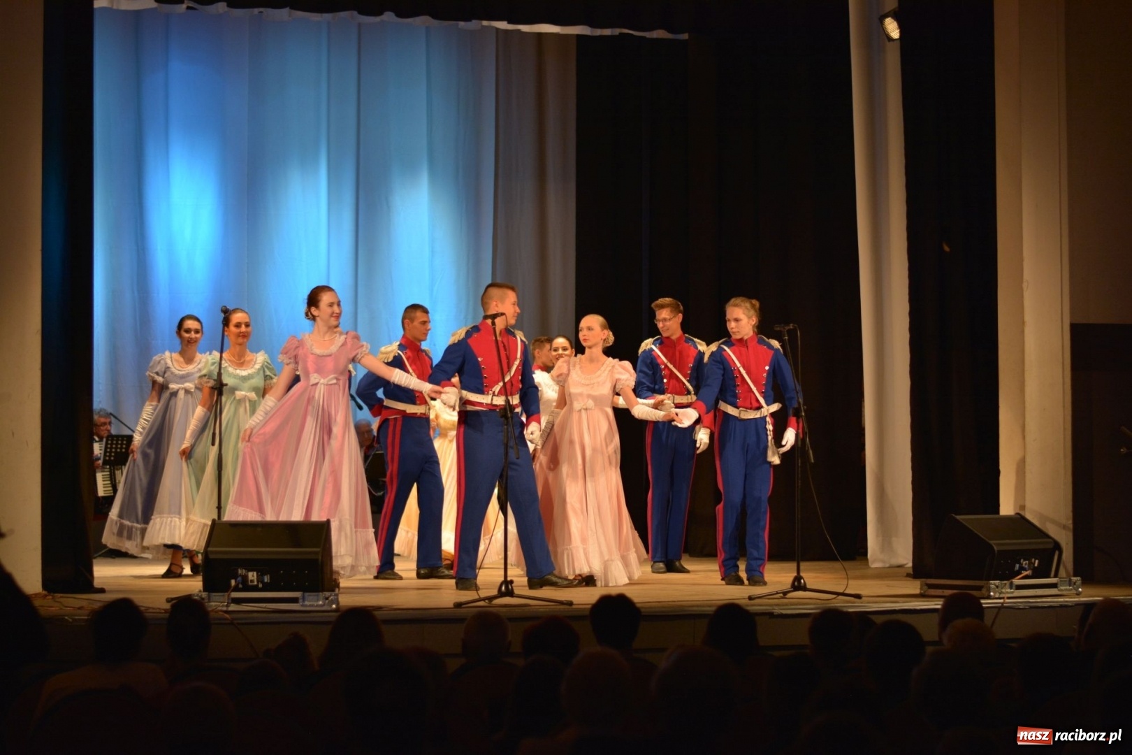Zdjęcie w galerii na portalu naszraciborz.pl: Folklorem malowane - Strzecha podsumowała sezon artystyczny wiadomości z regionu
