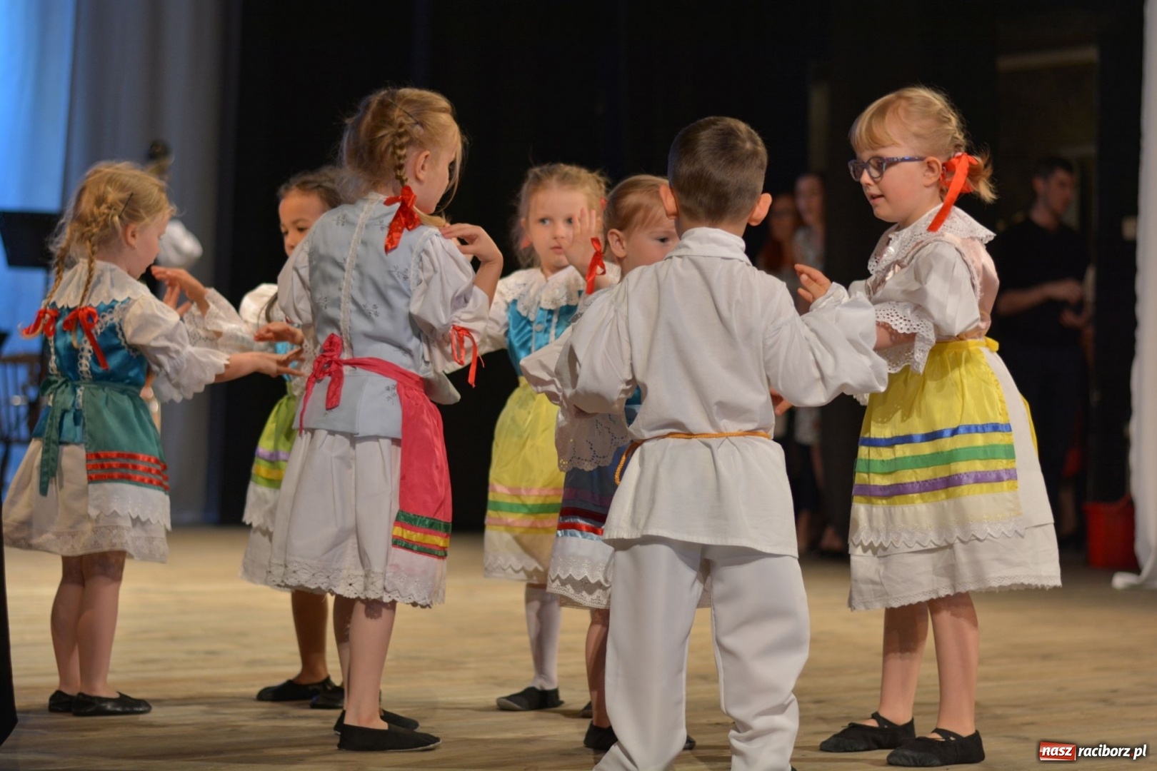 Zdjęcie w galerii na portalu naszraciborz.pl: Folklorem malowane - Strzecha podsumowała sezon artystyczny wiadomości z regionu