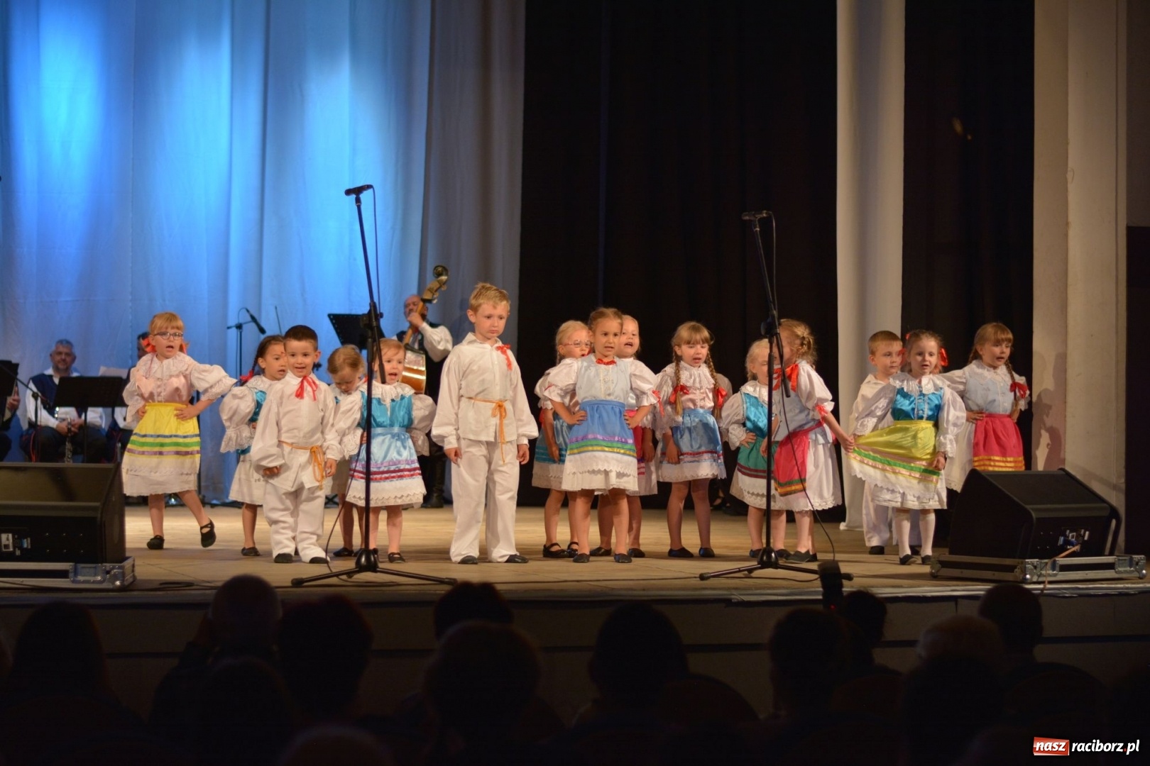 Zdjęcie w galerii na portalu naszraciborz.pl: Folklorem malowane - Strzecha podsumowała sezon artystyczny wiadomości z regionu