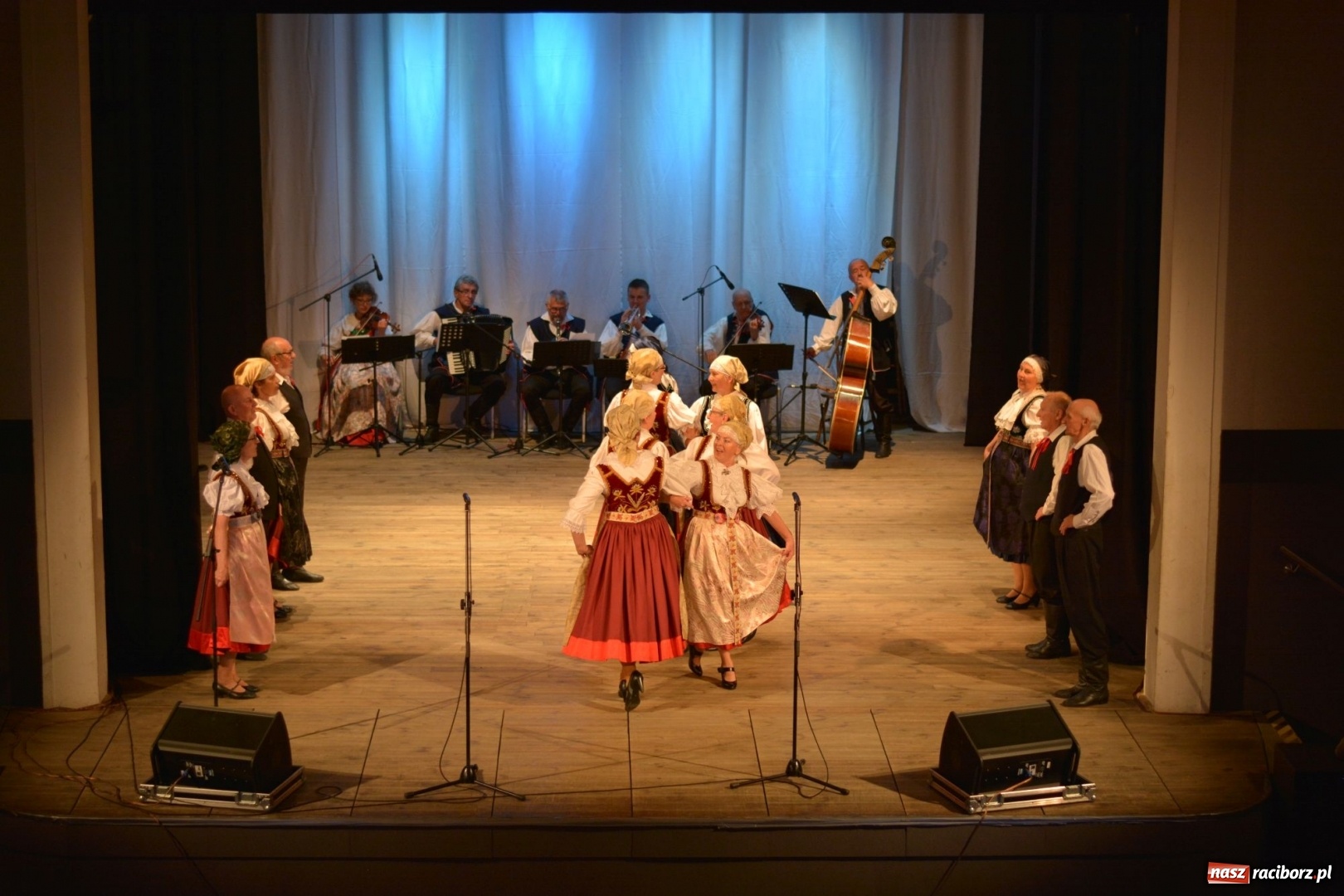 Zdjęcie w galerii na portalu naszraciborz.pl: Folklorem malowane - Strzecha podsumowała sezon artystyczny wiadomości z regionu