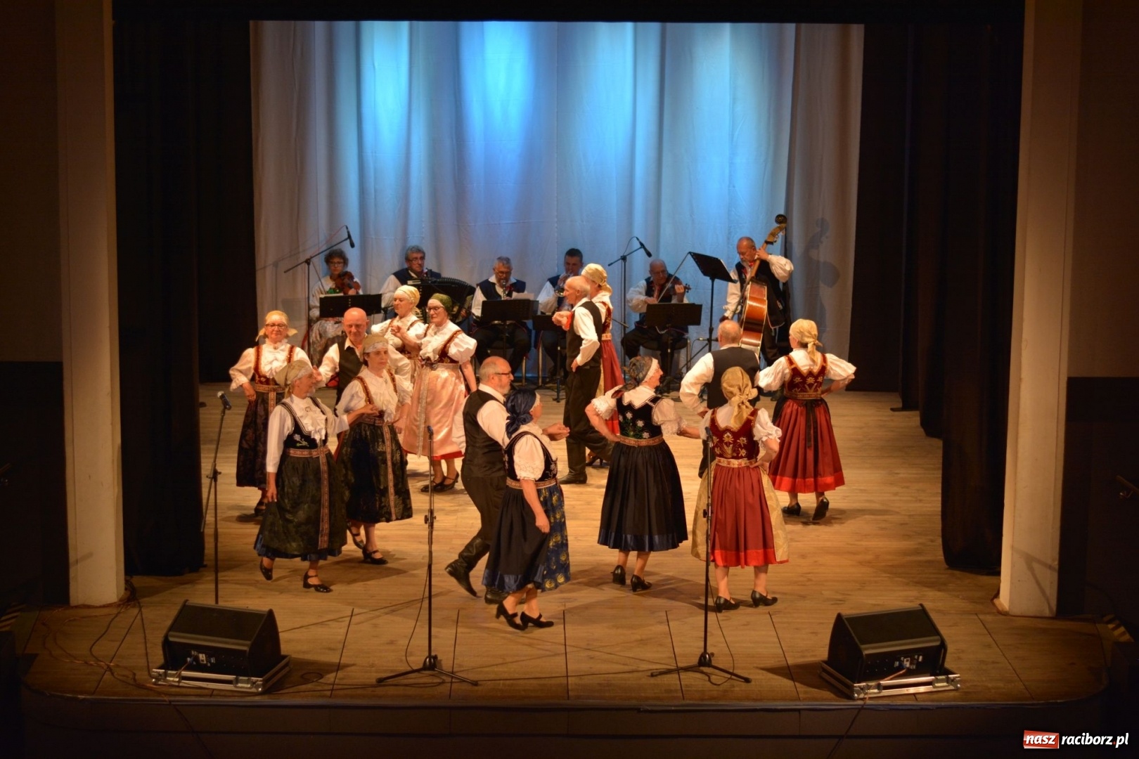 Zdjęcie w galerii na portalu naszraciborz.pl: Folklorem malowane - Strzecha podsumowała sezon artystyczny wiadomości z regionu
