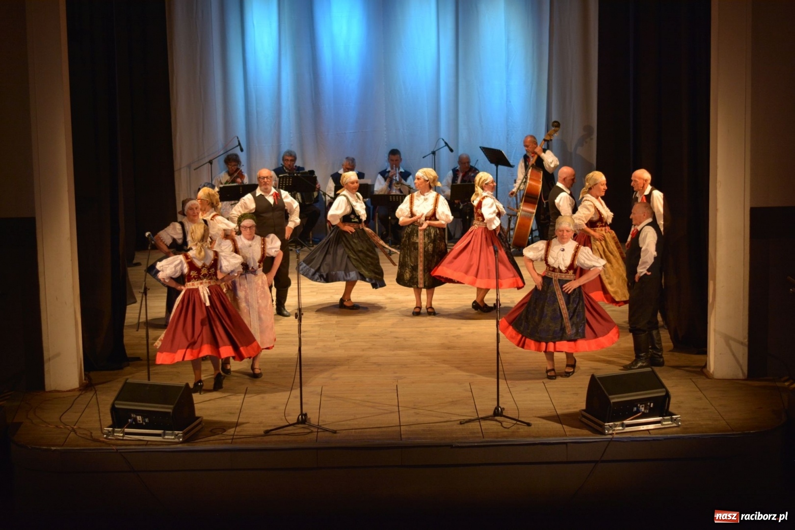 Zdjęcie w galerii na portalu naszraciborz.pl: Folklorem malowane - Strzecha podsumowała sezon artystyczny wiadomości z regionu