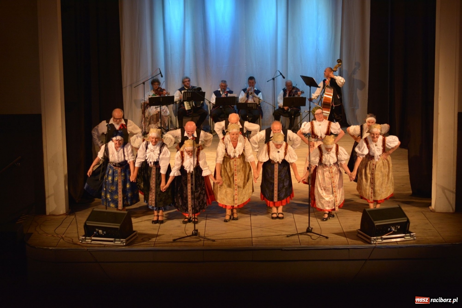 Zdjęcie w galerii na portalu naszraciborz.pl: Folklorem malowane - Strzecha podsumowała sezon artystyczny wiadomości z regionu
