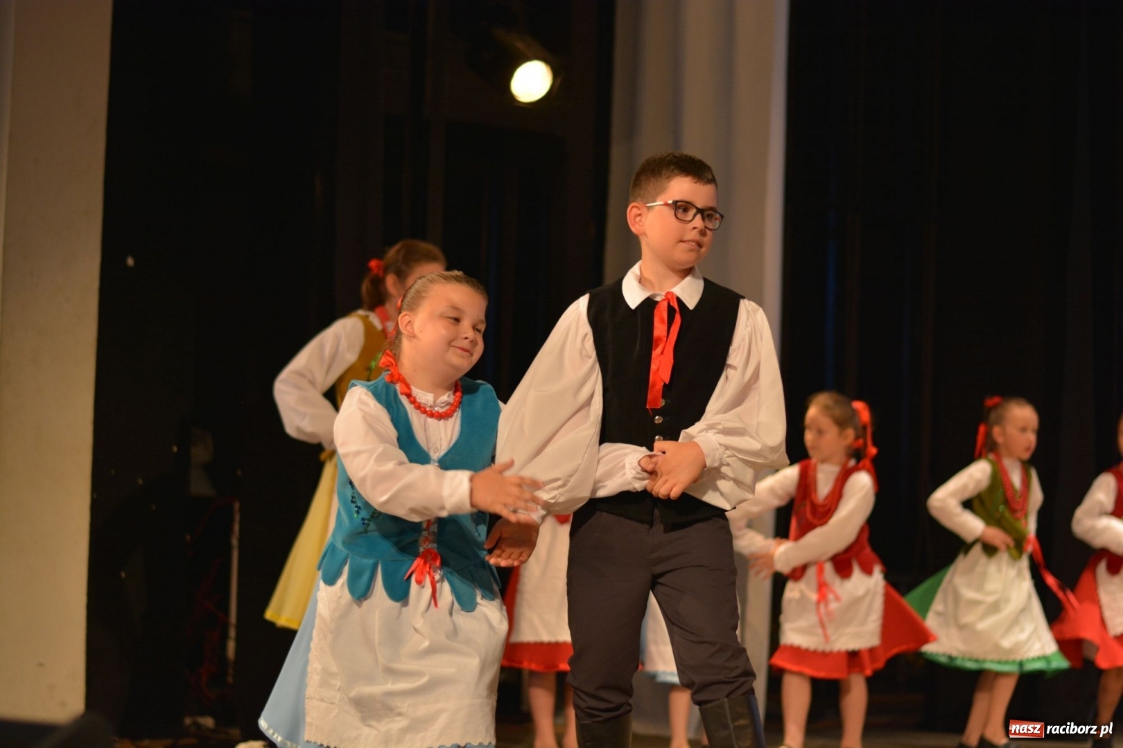 Zdjęcie w galerii na portalu naszraciborz.pl: Folklorem malowane - Strzecha podsumowała sezon artystyczny wiadomości z regionu