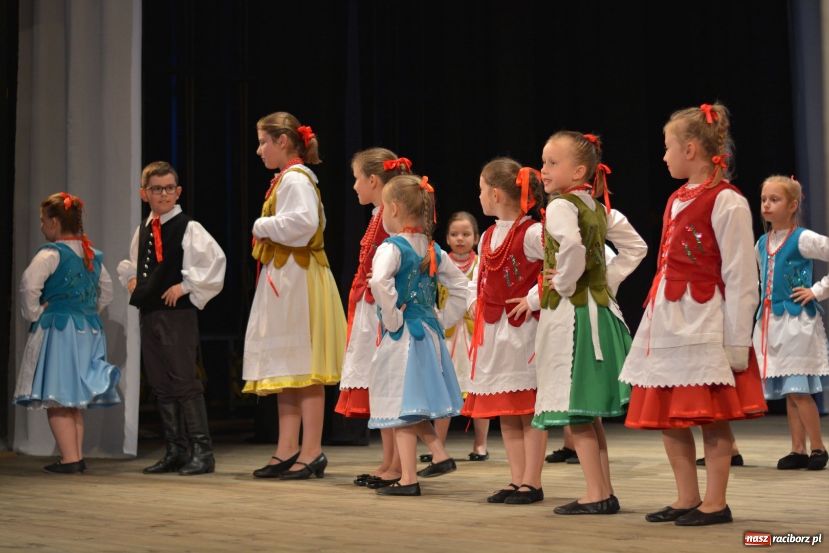 Zdjęcie w galerii na portalu naszraciborz.pl: Folklorem malowane - Strzecha podsumowała sezon artystyczny wiadomości z regionu