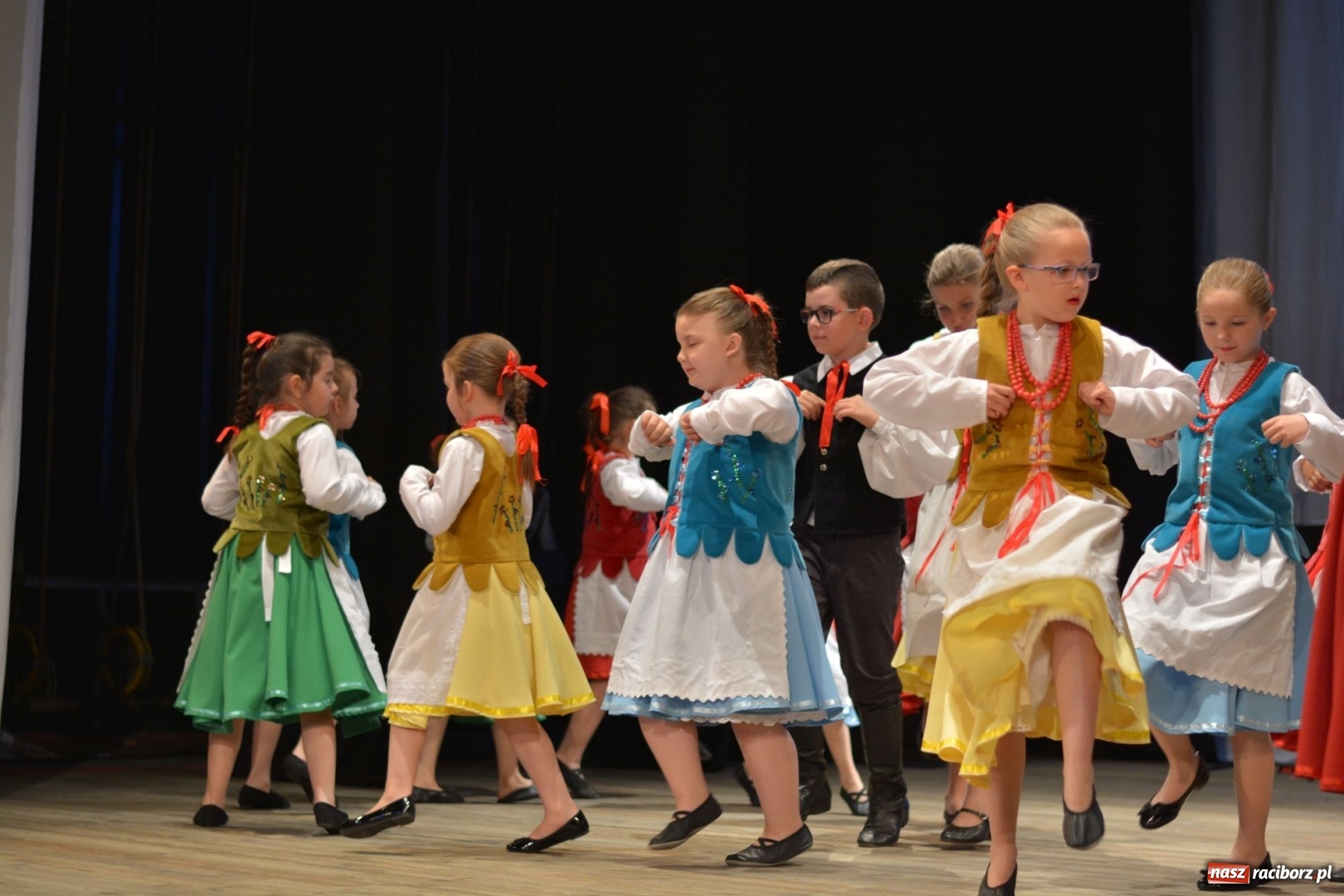 Zdjęcie w galerii na portalu naszraciborz.pl: Folklorem malowane - Strzecha podsumowała sezon artystyczny wiadomości z regionu