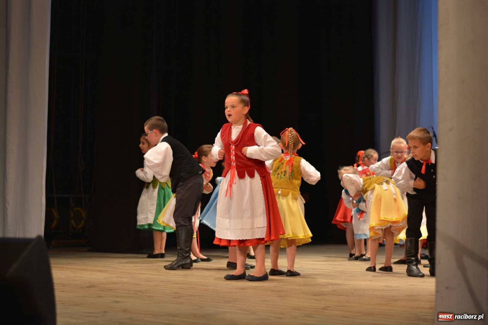 Zdjęcie w galerii na portalu naszraciborz.pl: Folklorem malowane - Strzecha podsumowała sezon artystyczny wiadomości z regionu