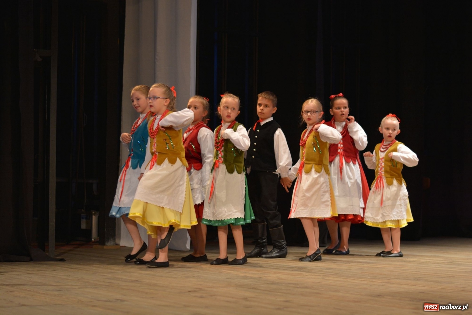 Zdjęcie w galerii na portalu naszraciborz.pl: Folklorem malowane - Strzecha podsumowała sezon artystyczny wiadomości z regionu