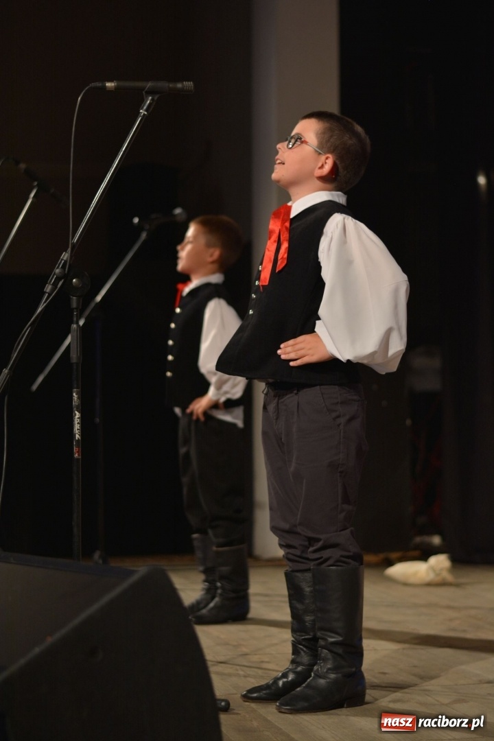 Zdjęcie w galerii na portalu naszraciborz.pl: Folklorem malowane - Strzecha podsumowała sezon artystyczny wiadomości z regionu