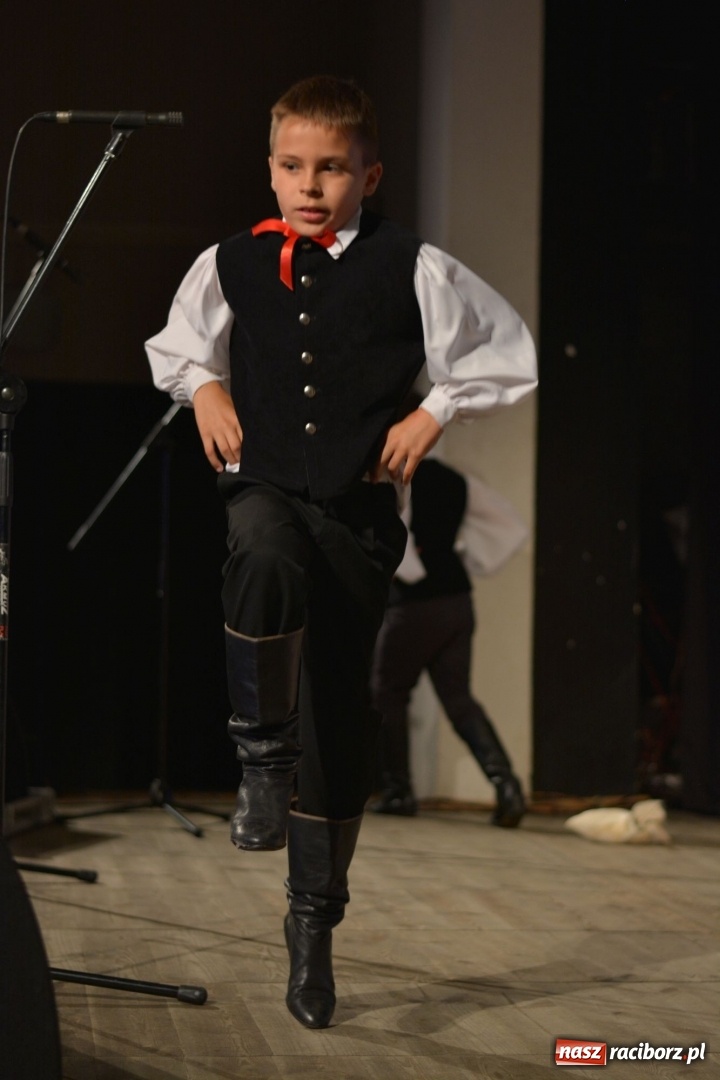 Zdjęcie w galerii na portalu naszraciborz.pl: Folklorem malowane - Strzecha podsumowała sezon artystyczny wiadomości z regionu