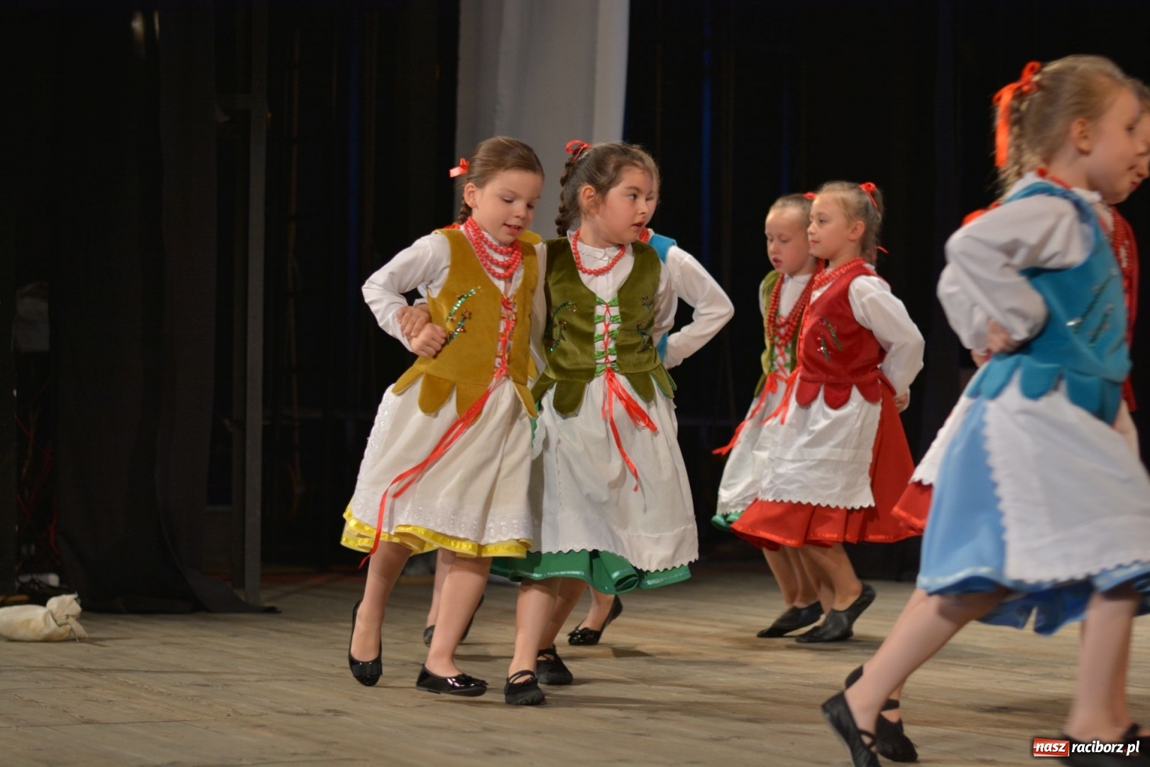 Zdjęcie w galerii na portalu naszraciborz.pl: Folklorem malowane - Strzecha podsumowała sezon artystyczny wiadomości z regionu