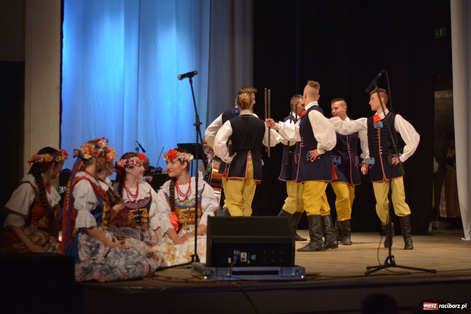 Zdjęcie w galerii na portalu naszraciborz.pl: Folklorem malowane - Strzecha podsumowała sezon artystyczny wiadomości z regionu