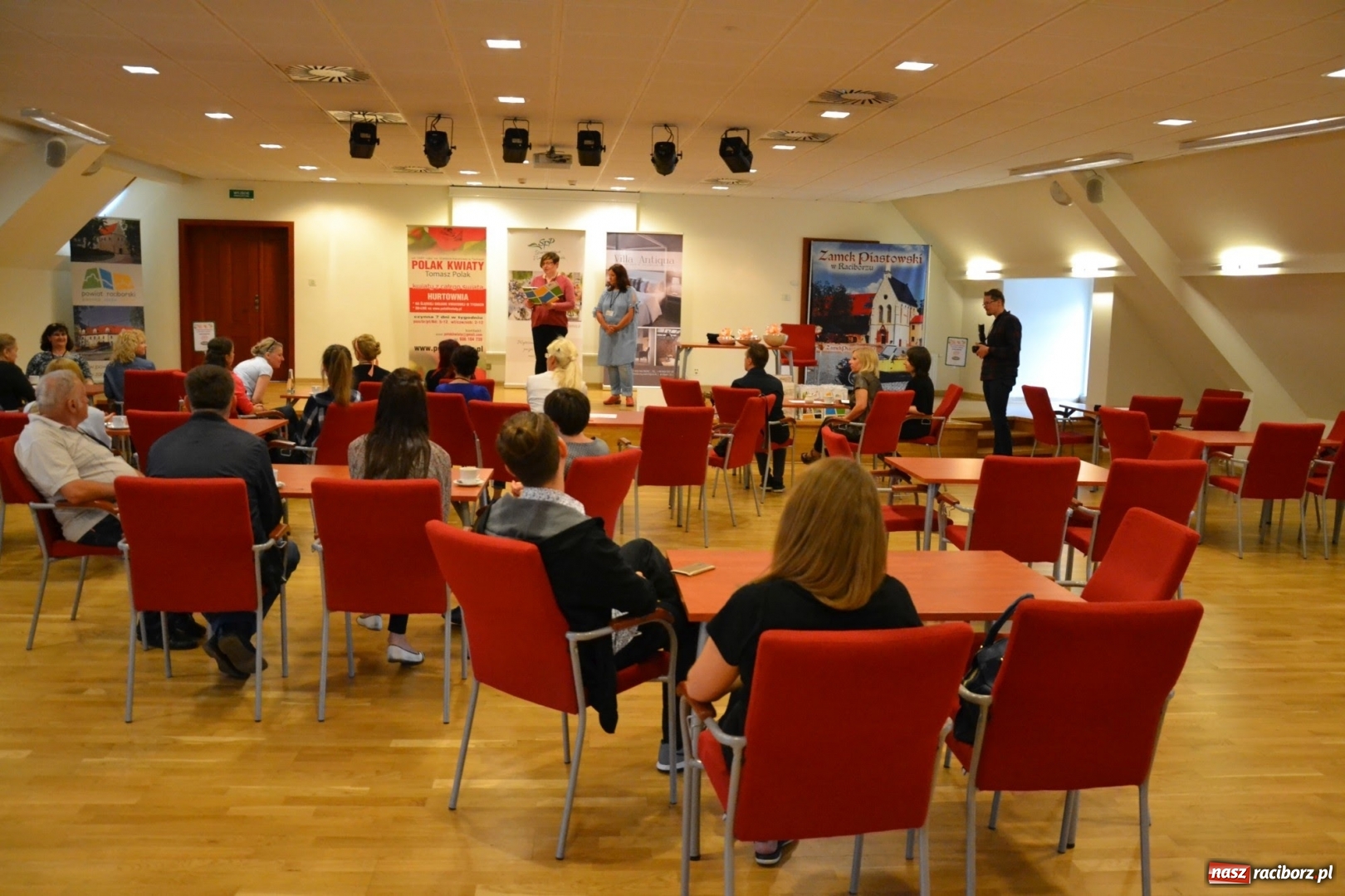 Zdjęcie w galerii na portalu naszraciborz.pl: Tomasz Paszczyński z Raciborza zwycięża w III Krajowych Mistrzostwach Florystycznych Regionu Śląsko-Opolskiego wiadomości z regionu