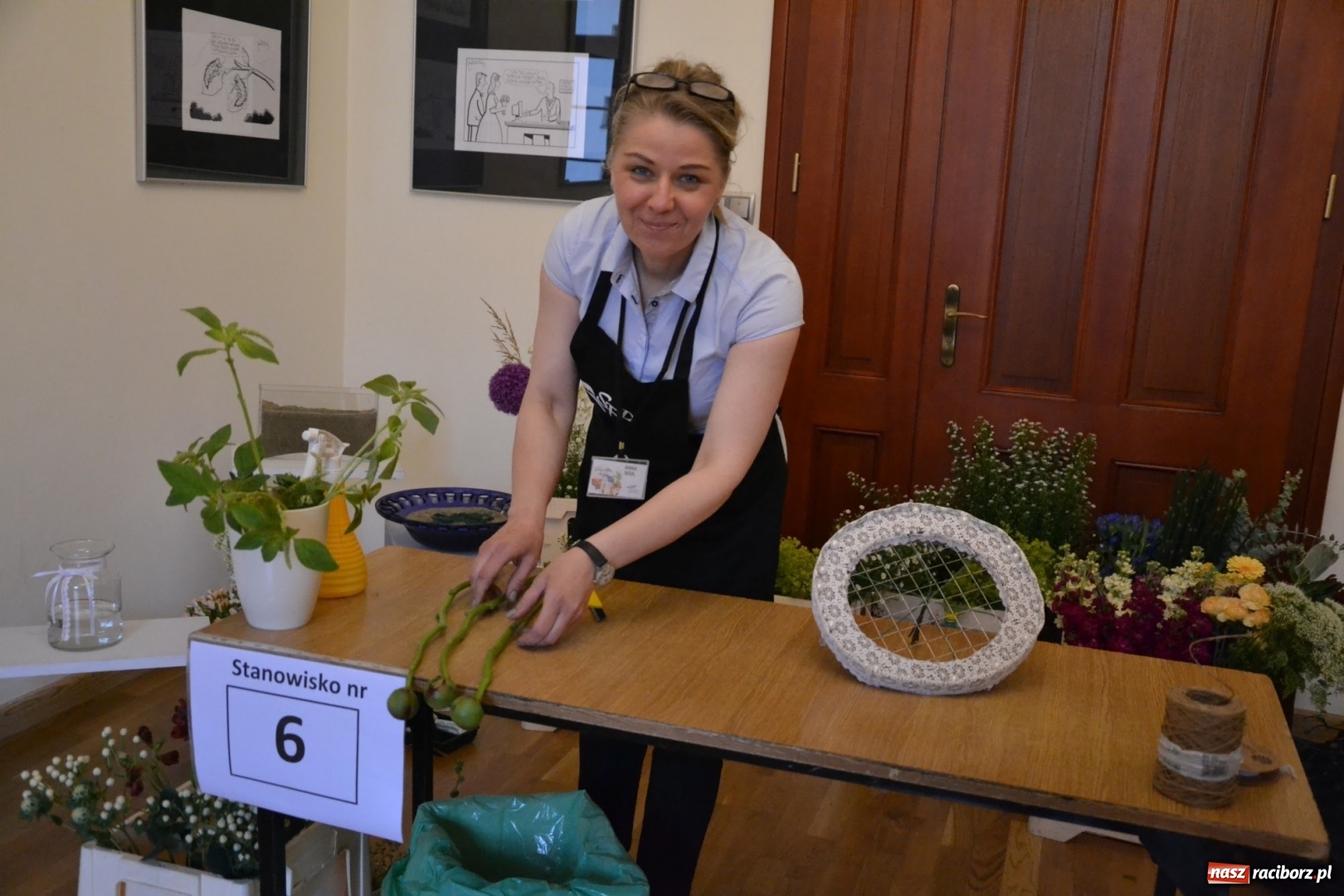 Zdjęcie w galerii na portalu naszraciborz.pl: Tomasz Paszczyński z Raciborza zwycięża w III Krajowych Mistrzostwach Florystycznych Regionu Śląsko-Opolskiego wiadomości z regionu