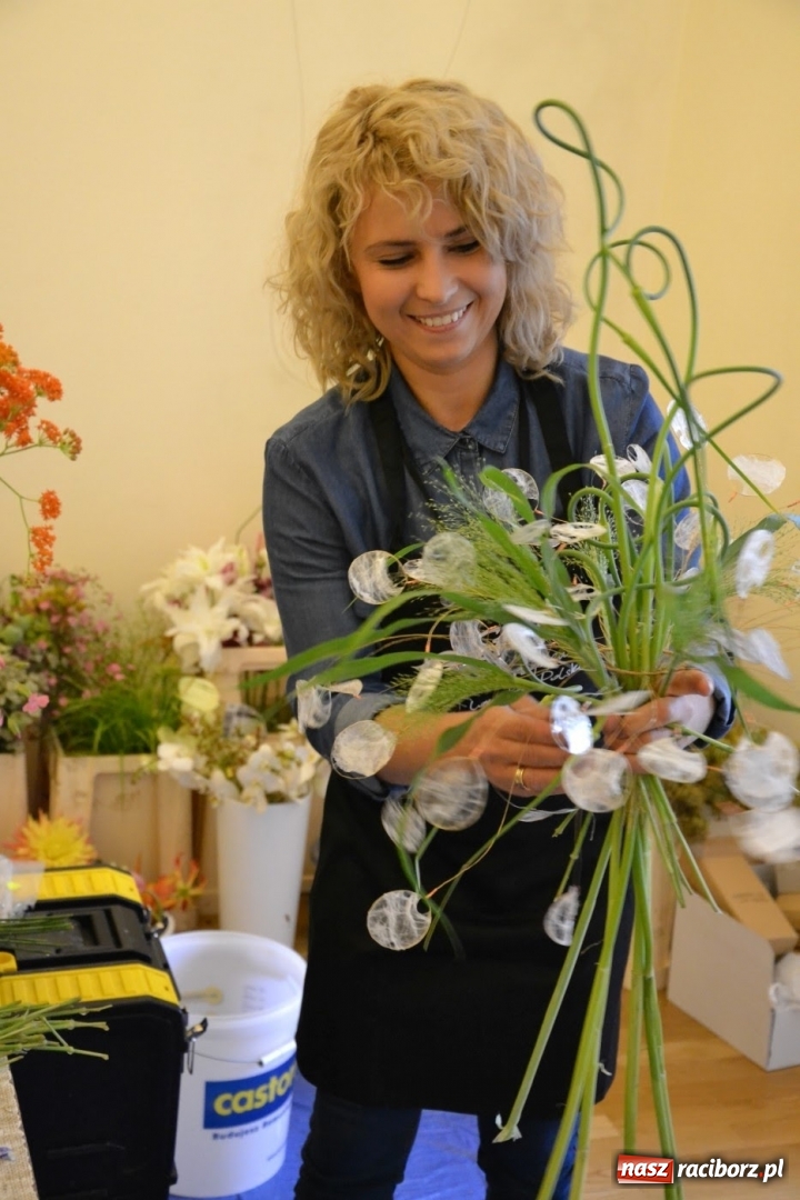 Zdjęcie w galerii na portalu naszraciborz.pl: Tomasz Paszczyński z Raciborza zwycięża w III Krajowych Mistrzostwach Florystycznych Regionu Śląsko-Opolskiego wiadomości z regionu