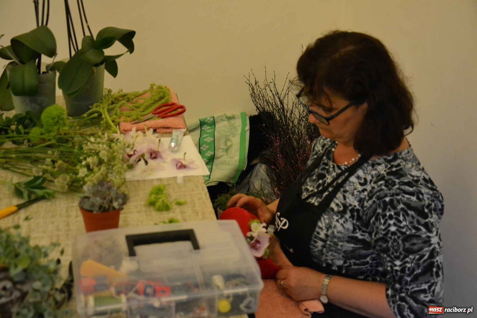 Zdjęcie w galerii na portalu naszraciborz.pl: Tomasz Paszczyński z Raciborza zwycięża w III Krajowych Mistrzostwach Florystycznych Regionu Śląsko-Opolskiego wiadomości z regionu