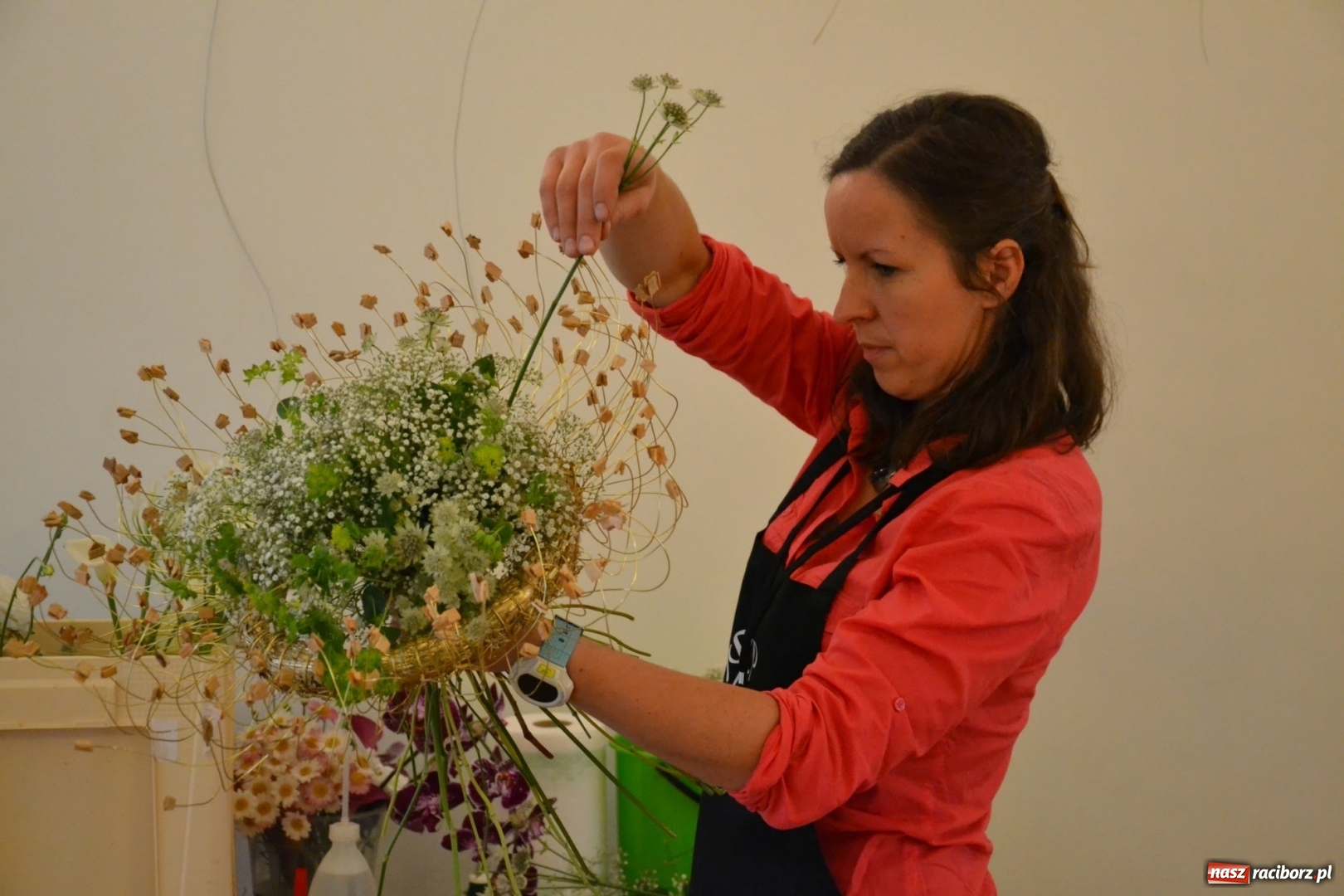 Zdjęcie w galerii na portalu naszraciborz.pl: Tomasz Paszczyński z Raciborza zwycięża w III Krajowych Mistrzostwach Florystycznych Regionu Śląsko-Opolskiego wiadomości z regionu