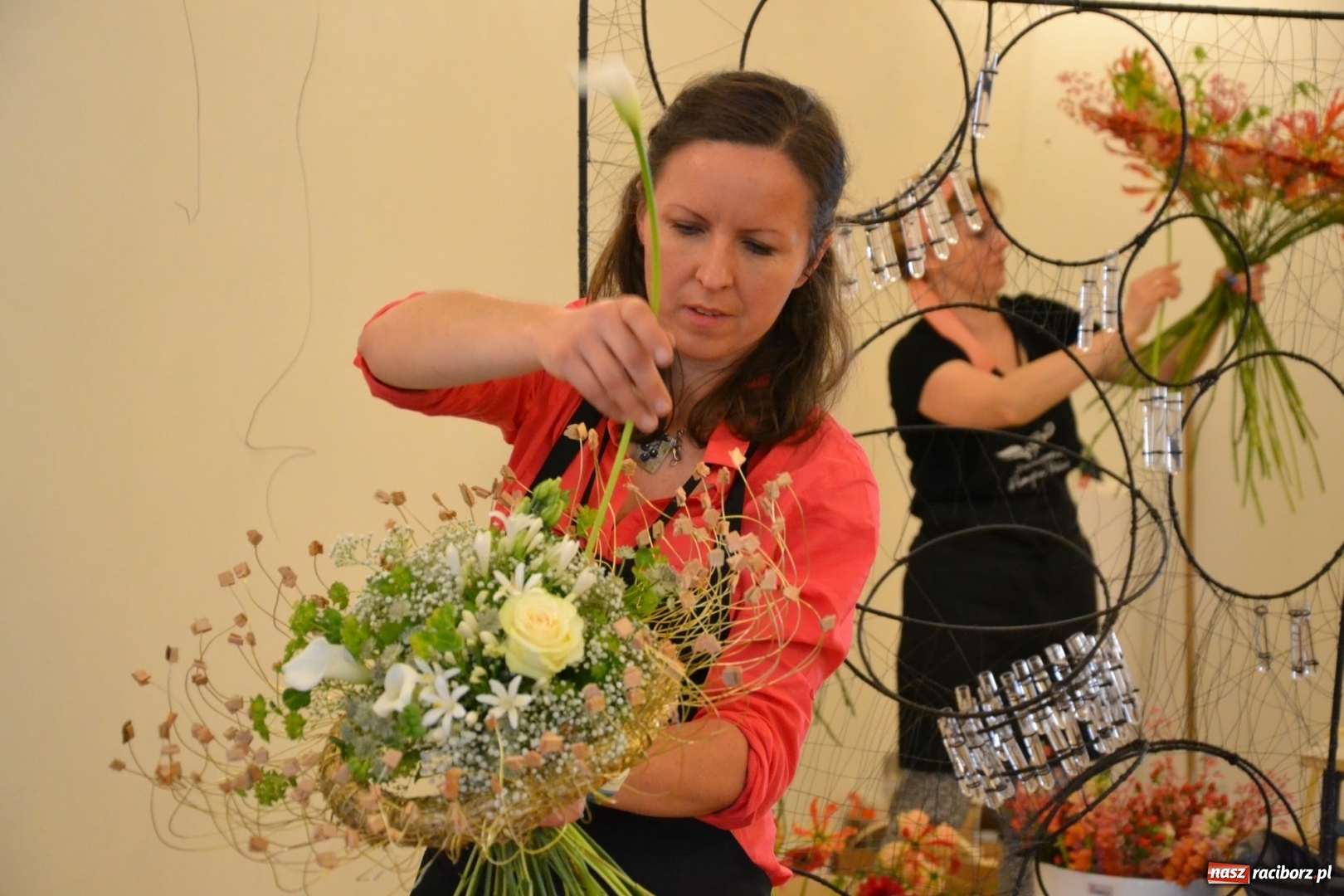 Zdjęcie w galerii na portalu naszraciborz.pl: Tomasz Paszczyński z Raciborza zwycięża w III Krajowych Mistrzostwach Florystycznych Regionu Śląsko-Opolskiego wiadomości z regionu