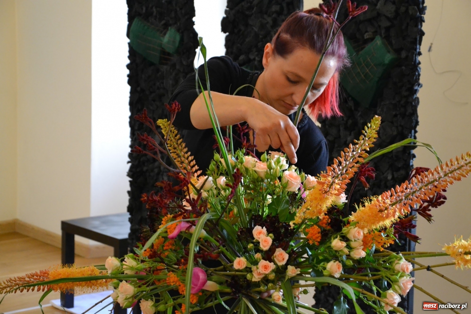 Zdjęcie w galerii na portalu naszraciborz.pl: Tomasz Paszczyński z Raciborza zwycięża w III Krajowych Mistrzostwach Florystycznych Regionu Śląsko-Opolskiego wiadomości z regionu
