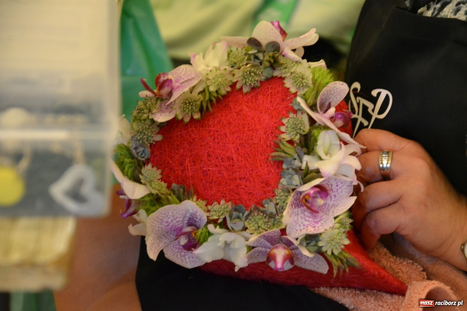 Zdjęcie w galerii na portalu naszraciborz.pl: Tomasz Paszczyński z Raciborza zwycięża w III Krajowych Mistrzostwach Florystycznych Regionu Śląsko-Opolskiego wiadomości z regionu