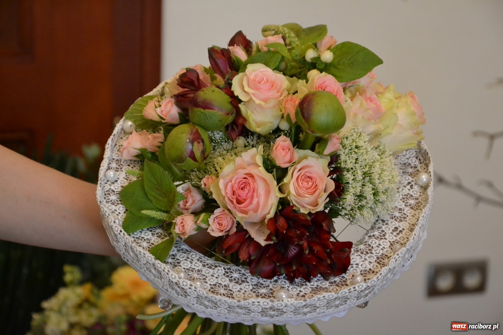 Zdjęcie w galerii na portalu naszraciborz.pl: Tomasz Paszczyński z Raciborza zwycięża w III Krajowych Mistrzostwach Florystycznych Regionu Śląsko-Opolskiego wiadomości z regionu