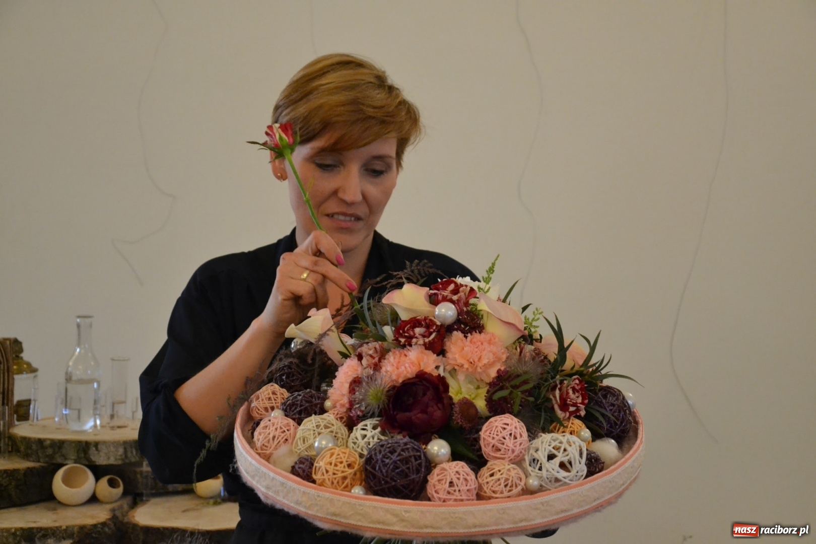 Zdjęcie w galerii na portalu naszraciborz.pl: Tomasz Paszczyński z Raciborza zwycięża w III Krajowych Mistrzostwach Florystycznych Regionu Śląsko-Opolskiego wiadomości z regionu