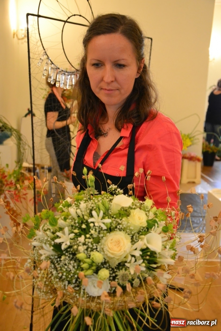 Zdjęcie w galerii na portalu naszraciborz.pl: Tomasz Paszczyński z Raciborza zwycięża w III Krajowych Mistrzostwach Florystycznych Regionu Śląsko-Opolskiego wiadomości z regionu