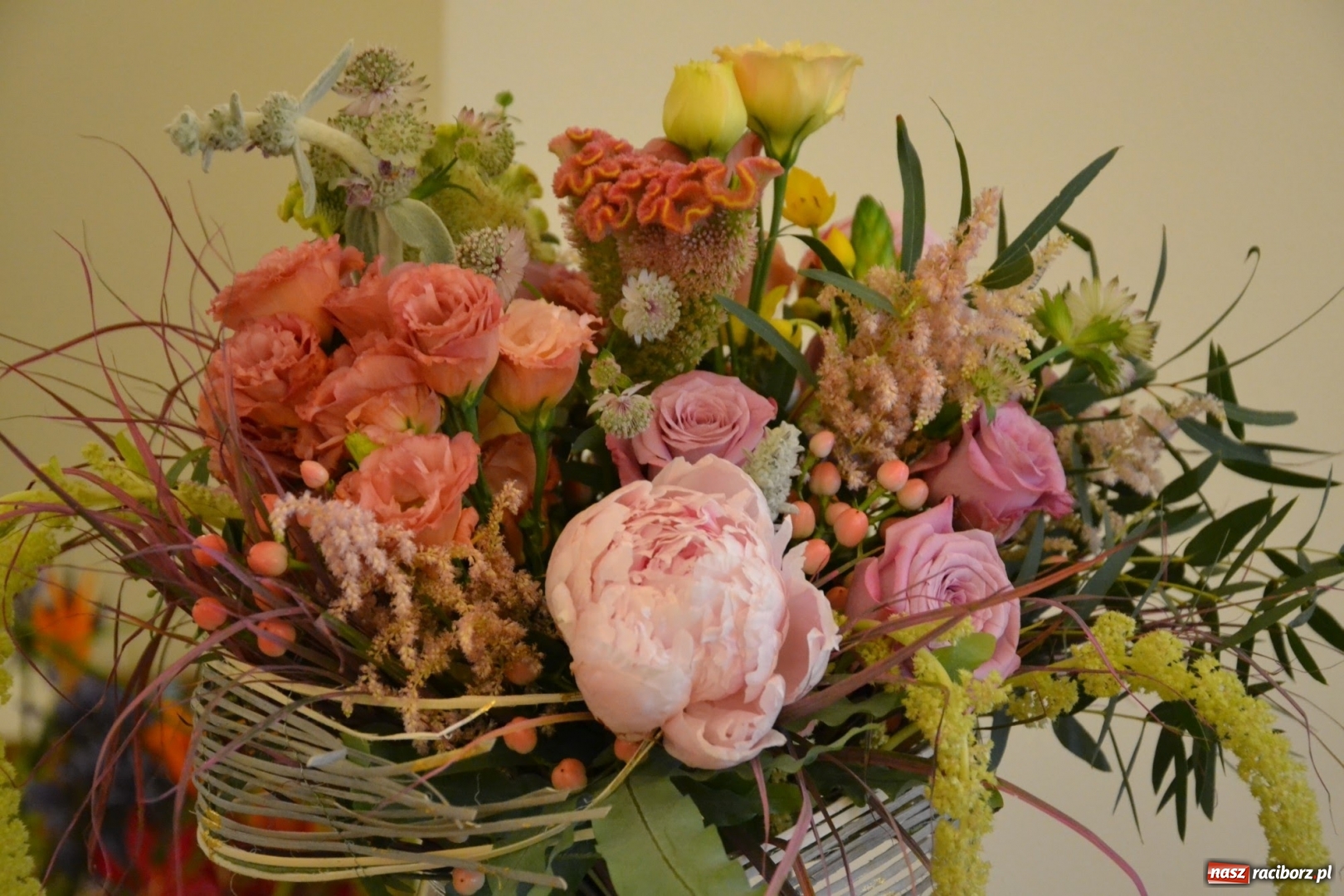 Zdjęcie w galerii na portalu naszraciborz.pl: Tomasz Paszczyński z Raciborza zwycięża w III Krajowych Mistrzostwach Florystycznych Regionu Śląsko-Opolskiego wiadomości z regionu