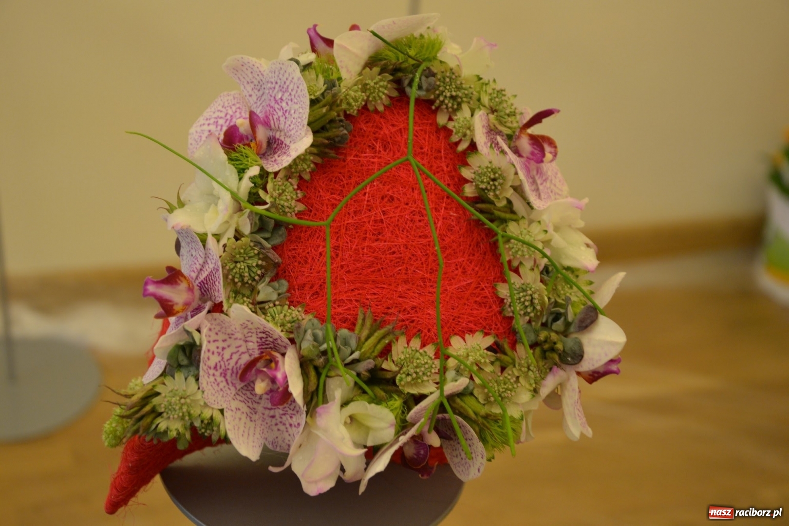 Zdjęcie w galerii na portalu naszraciborz.pl: Tomasz Paszczyński z Raciborza zwycięża w III Krajowych Mistrzostwach Florystycznych Regionu Śląsko-Opolskiego wiadomości z regionu