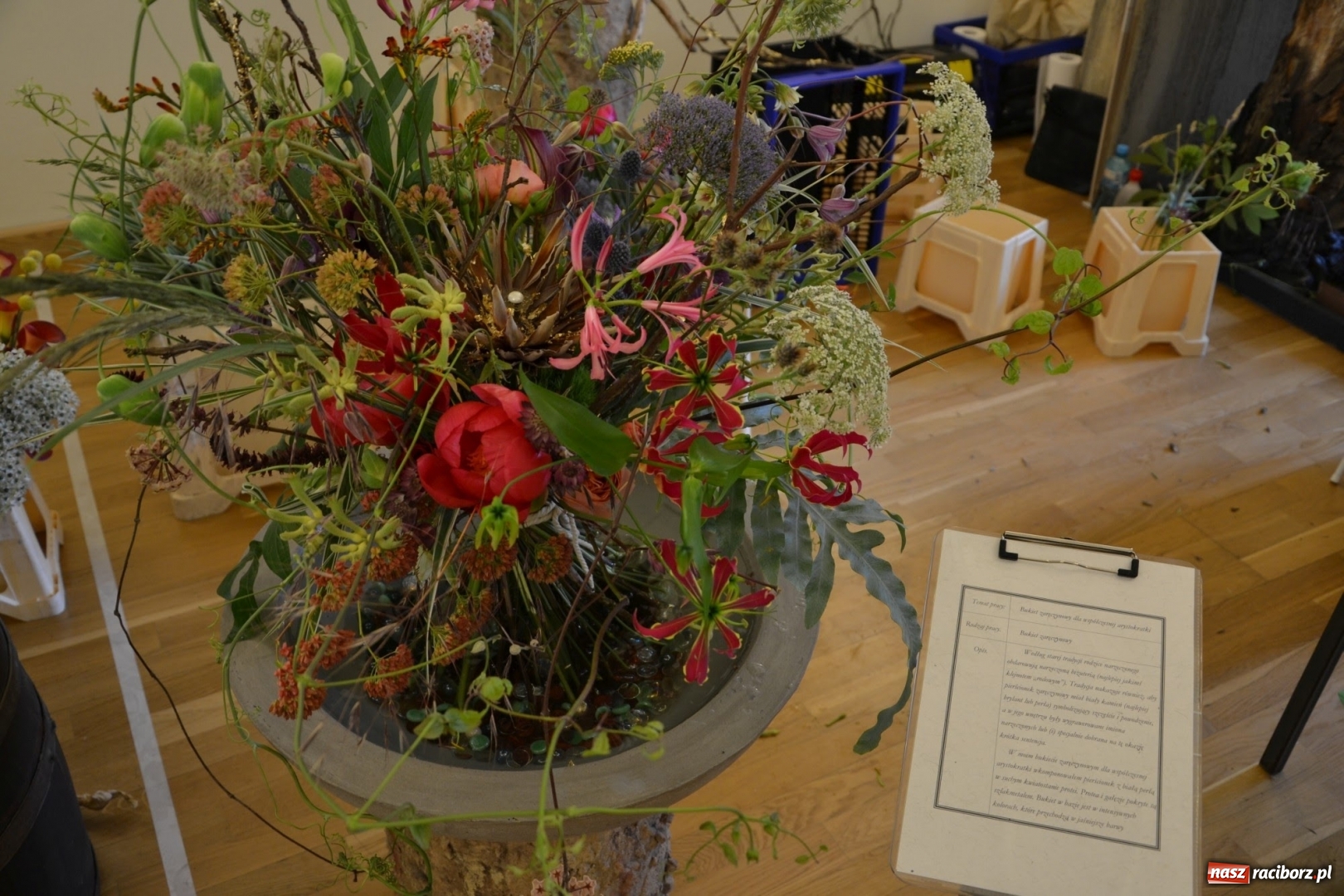 Zdjęcie w galerii na portalu naszraciborz.pl: Tomasz Paszczyński z Raciborza zwycięża w III Krajowych Mistrzostwach Florystycznych Regionu Śląsko-Opolskiego wiadomości z regionu