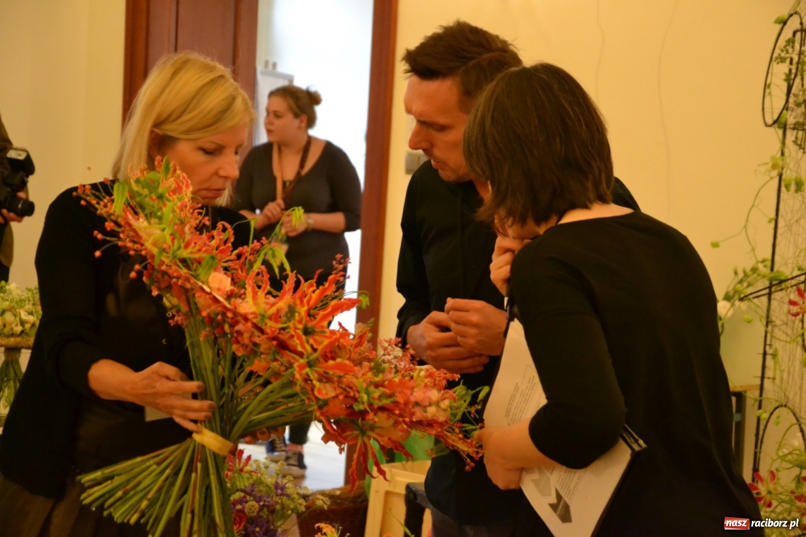 Zdjęcie w galerii na portalu naszraciborz.pl: Tomasz Paszczyński z Raciborza zwycięża w III Krajowych Mistrzostwach Florystycznych Regionu Śląsko-Opolskiego wiadomości z regionu