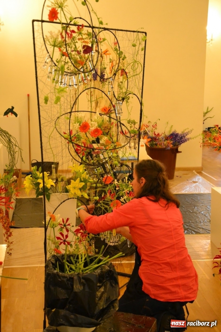Zdjęcie w galerii na portalu naszraciborz.pl: Tomasz Paszczyński z Raciborza zwycięża w III Krajowych Mistrzostwach Florystycznych Regionu Śląsko-Opolskiego wiadomości z regionu