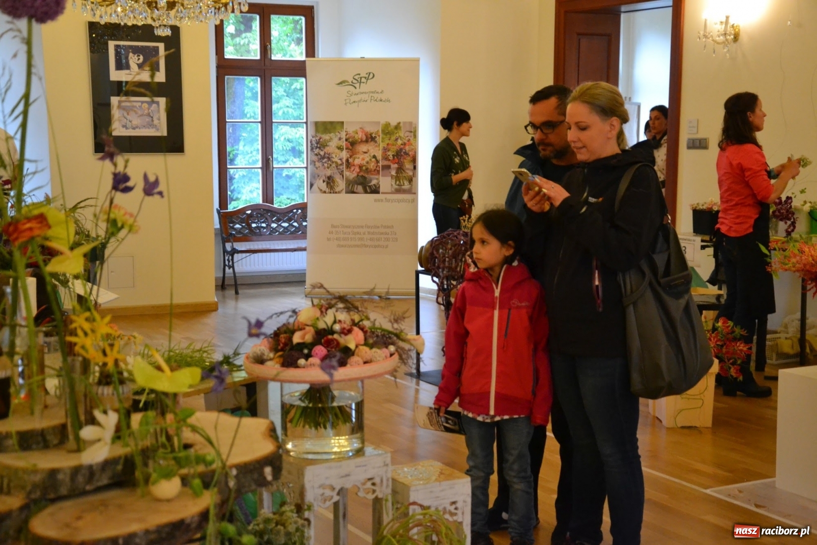 Zdjęcie w galerii na portalu naszraciborz.pl: Tomasz Paszczyński z Raciborza zwycięża w III Krajowych Mistrzostwach Florystycznych Regionu Śląsko-Opolskiego wiadomości z regionu