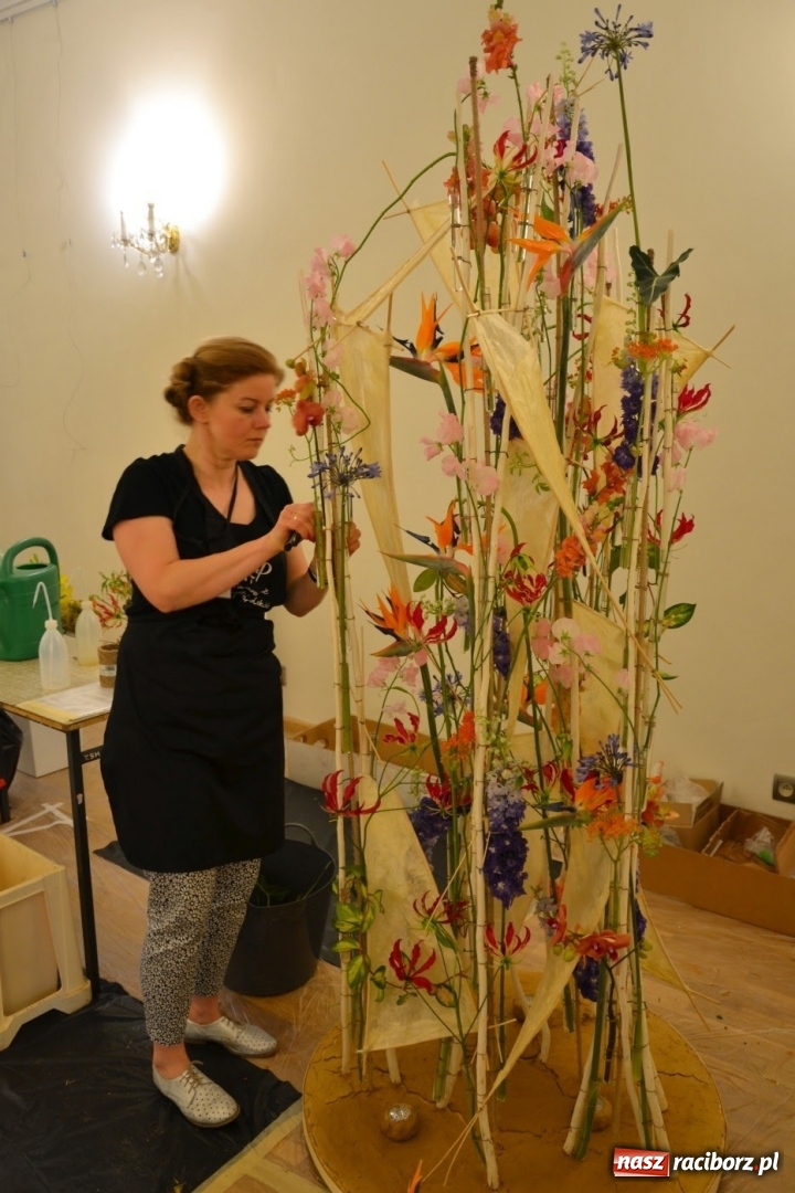 Zdjęcie w galerii na portalu naszraciborz.pl: Tomasz Paszczyński z Raciborza zwycięża w III Krajowych Mistrzostwach Florystycznych Regionu Śląsko-Opolskiego wiadomości z regionu