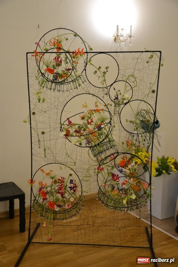 Zdjęcie w galerii na portalu naszraciborz.pl: Tomasz Paszczyński z Raciborza zwycięża w III Krajowych Mistrzostwach Florystycznych Regionu Śląsko-Opolskiego wiadomości z regionu