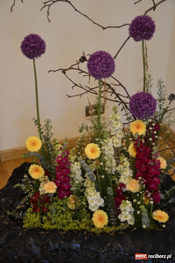 Zdjęcie w galerii na portalu naszraciborz.pl: Tomasz Paszczyński z Raciborza zwycięża w III Krajowych Mistrzostwach Florystycznych Regionu Śląsko-Opolskiego wiadomości z regionu