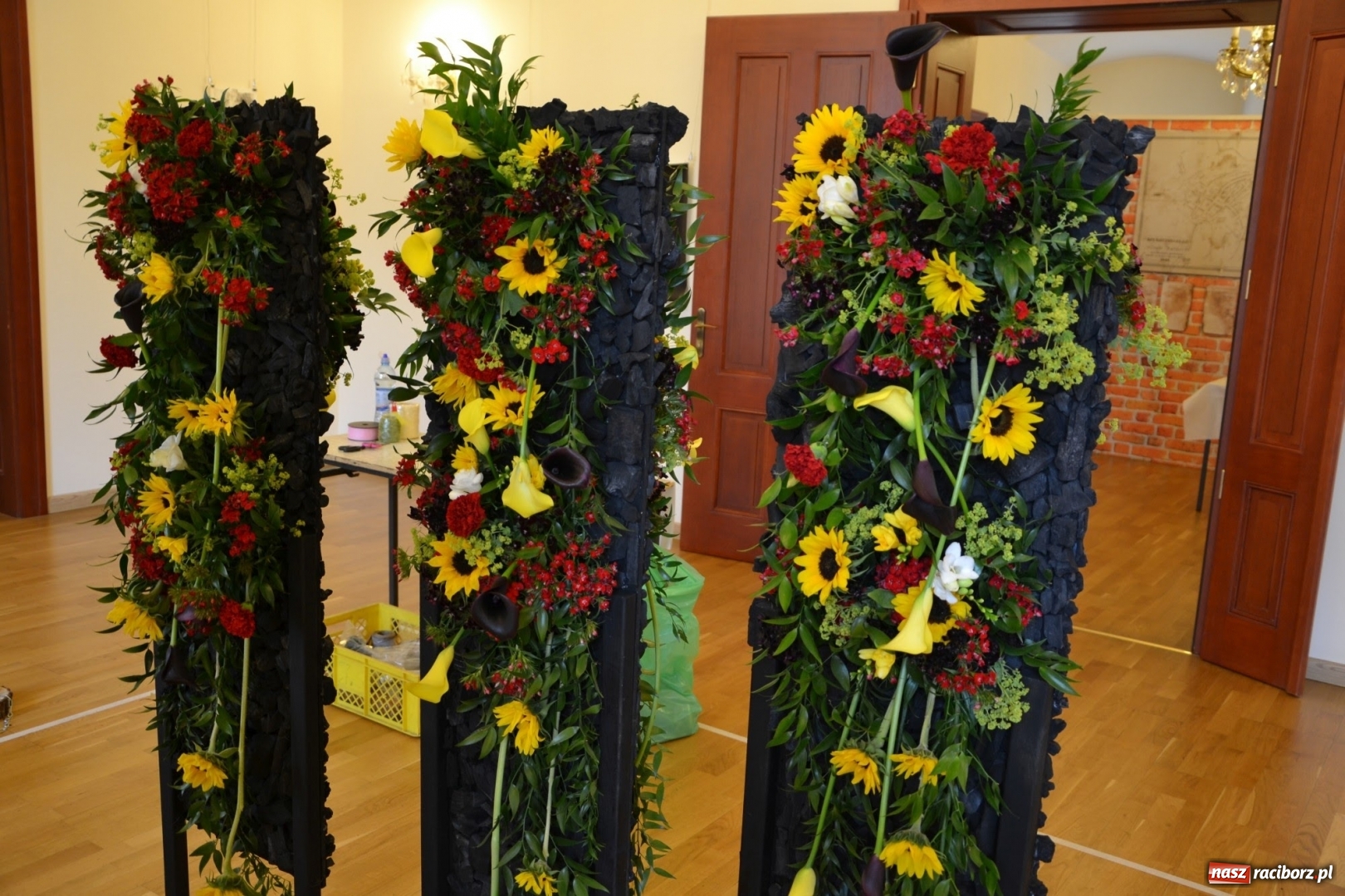 Zdjęcie w galerii na portalu naszraciborz.pl: Tomasz Paszczyński z Raciborza zwycięża w III Krajowych Mistrzostwach Florystycznych Regionu Śląsko-Opolskiego wiadomości z regionu