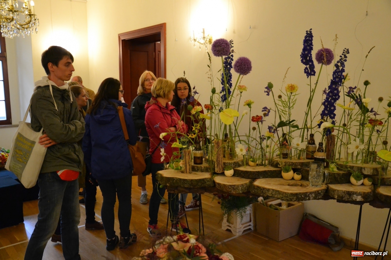Zdjęcie w galerii na portalu naszraciborz.pl: Tomasz Paszczyński z Raciborza zwycięża w III Krajowych Mistrzostwach Florystycznych Regionu Śląsko-Opolskiego wiadomości z regionu