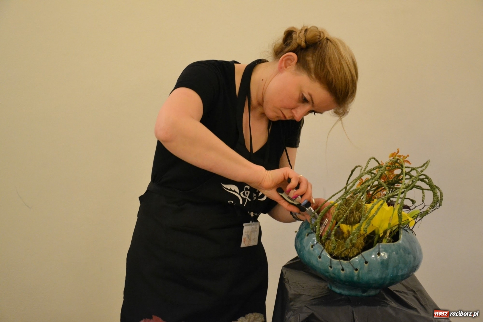 Zdjęcie w galerii na portalu naszraciborz.pl: Tomasz Paszczyński z Raciborza zwycięża w III Krajowych Mistrzostwach Florystycznych Regionu Śląsko-Opolskiego wiadomości z regionu