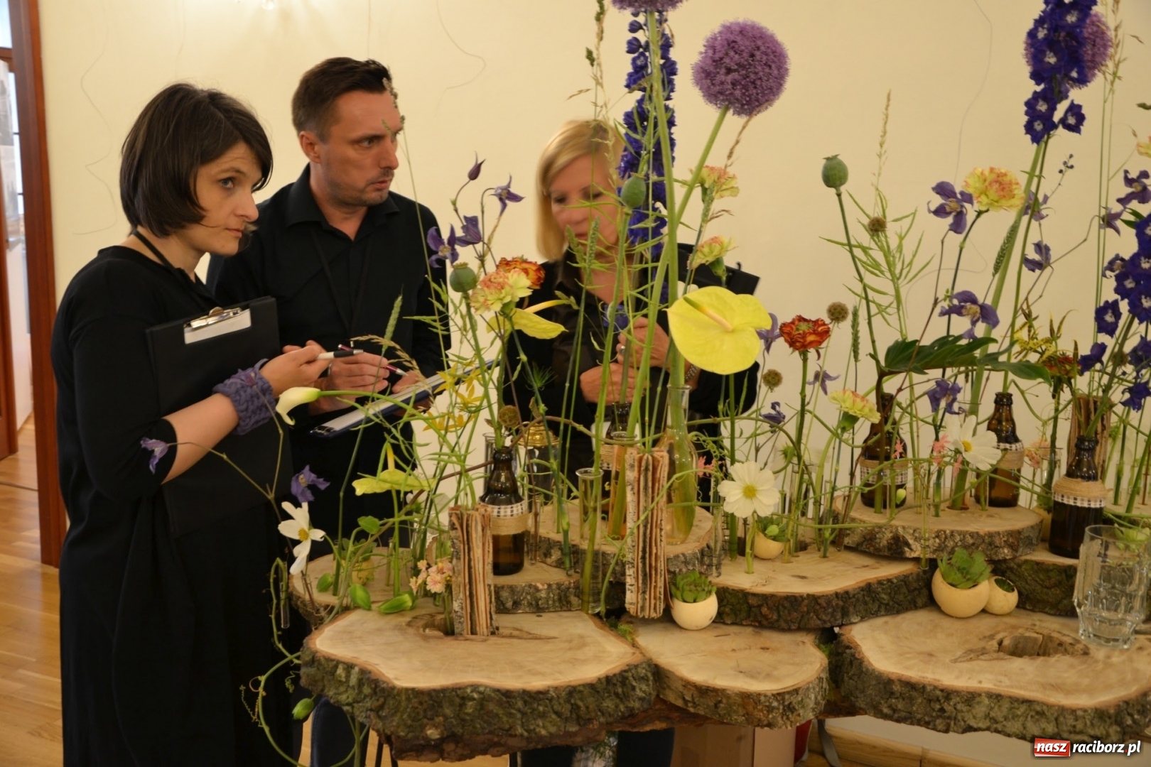 Zdjęcie w galerii na portalu naszraciborz.pl: Tomasz Paszczyński z Raciborza zwycięża w III Krajowych Mistrzostwach Florystycznych Regionu Śląsko-Opolskiego wiadomości z regionu