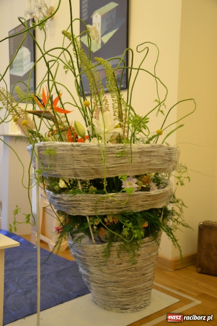 Zdjęcie w galerii na portalu naszraciborz.pl: Tomasz Paszczyński z Raciborza zwycięża w III Krajowych Mistrzostwach Florystycznych Regionu Śląsko-Opolskiego wiadomości z regionu